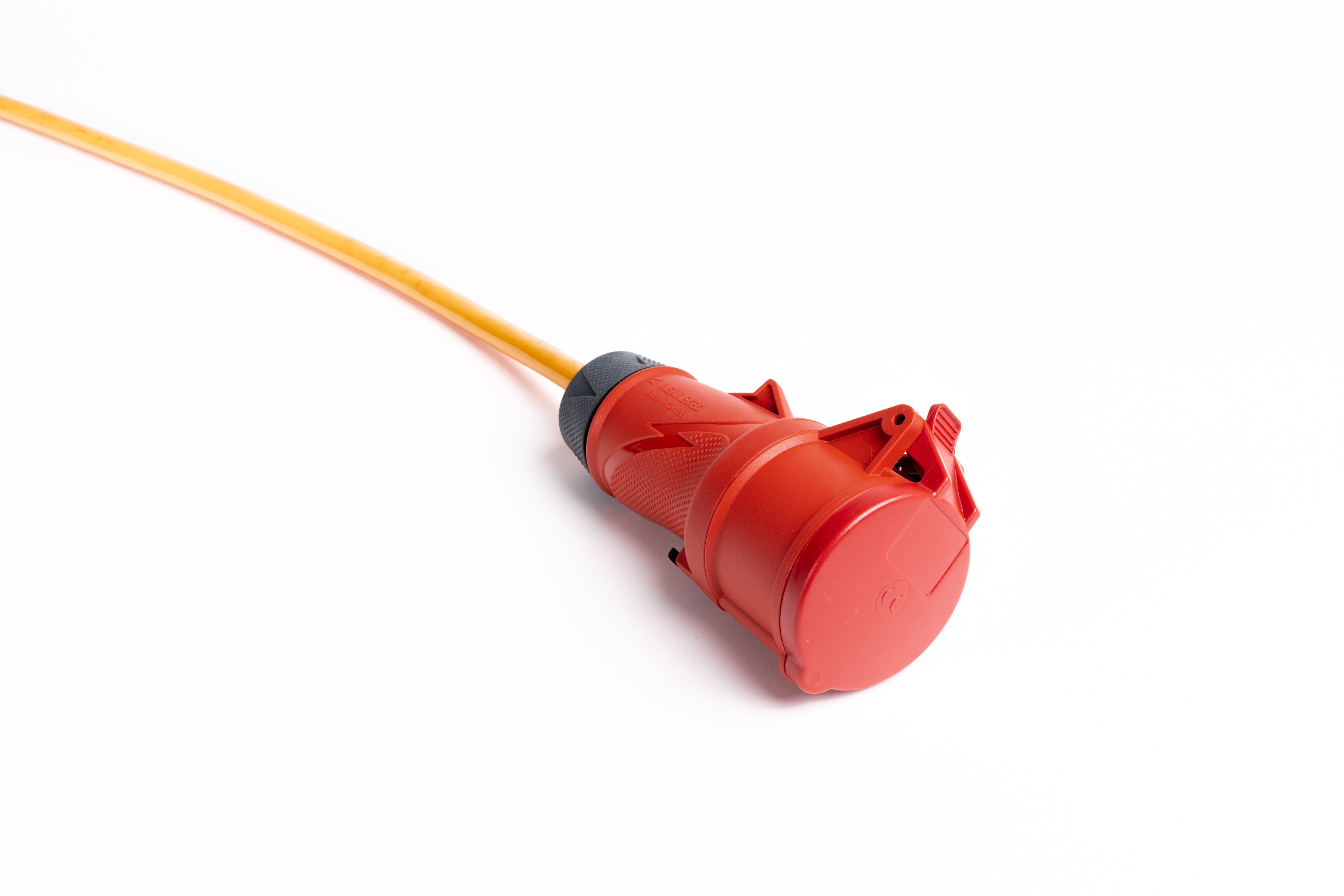 Câble confectionné sur mesure avec CEE 16A 5P 400V