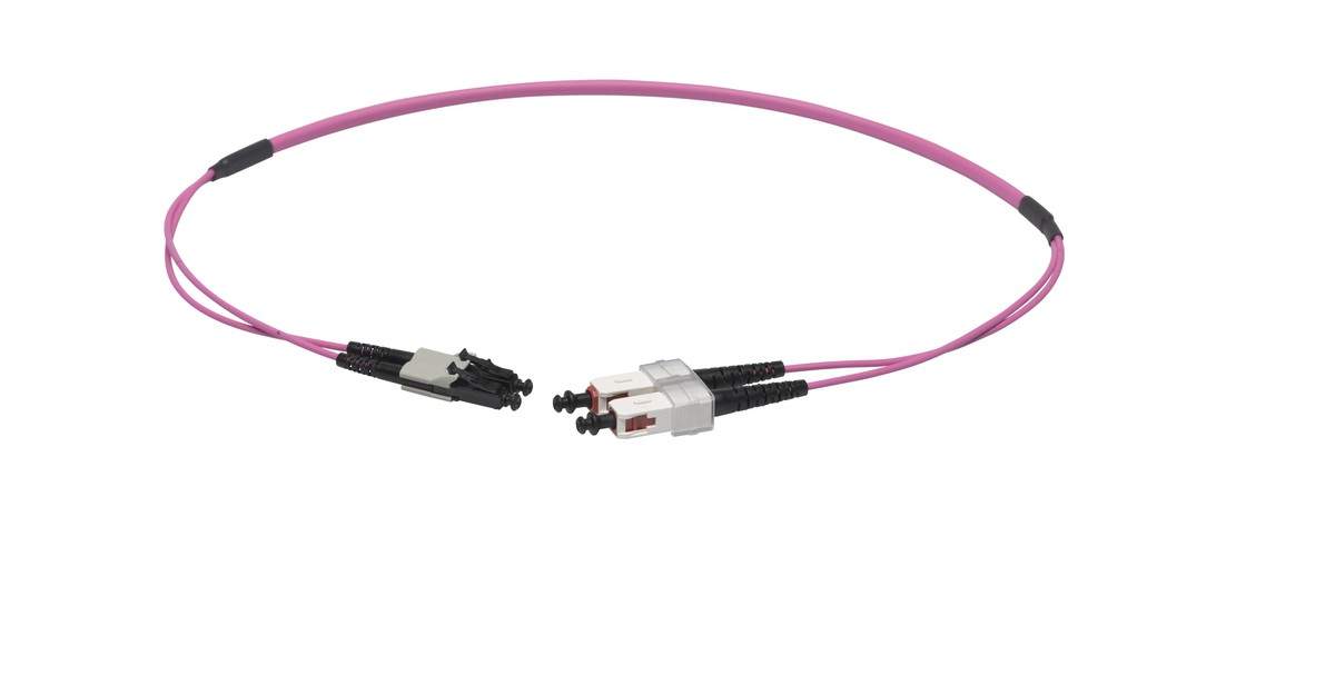 VL Dupl. Fig. 0 50/125 OM4 LC/SC erikavio. 15m