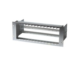 R&M Panneau de distr. FN 19" 4U 14x6 pour 84xRJ45