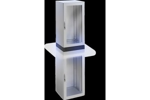 TS-Rack IP55 600x600x25HE RAL7035 - Standgehäuse - Fronttüre Glas - Seiten- und Rückwand Vollblech geschraubt - Demontierbares Dach - Kabeleinführung im Boden aus Blechmodulen - Lüfter montiert - Filter montiert