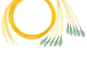 Pigtail jaune pour panneau fibre optique brin compact G652 D, 250µm Fiche LC/APC 2.0 mètres